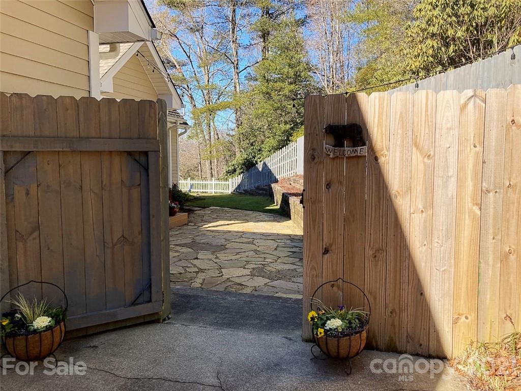 431 Silver Fox Lane Pisgah Forest NC 28768