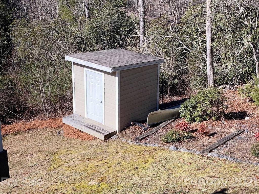 431 Silver Fox Lane Pisgah Forest NC 28768