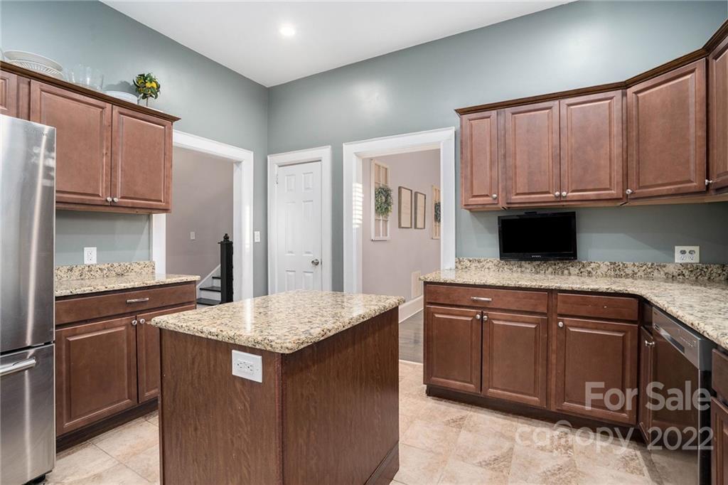 615 E Sycamore Street Lincolnton NC 28092