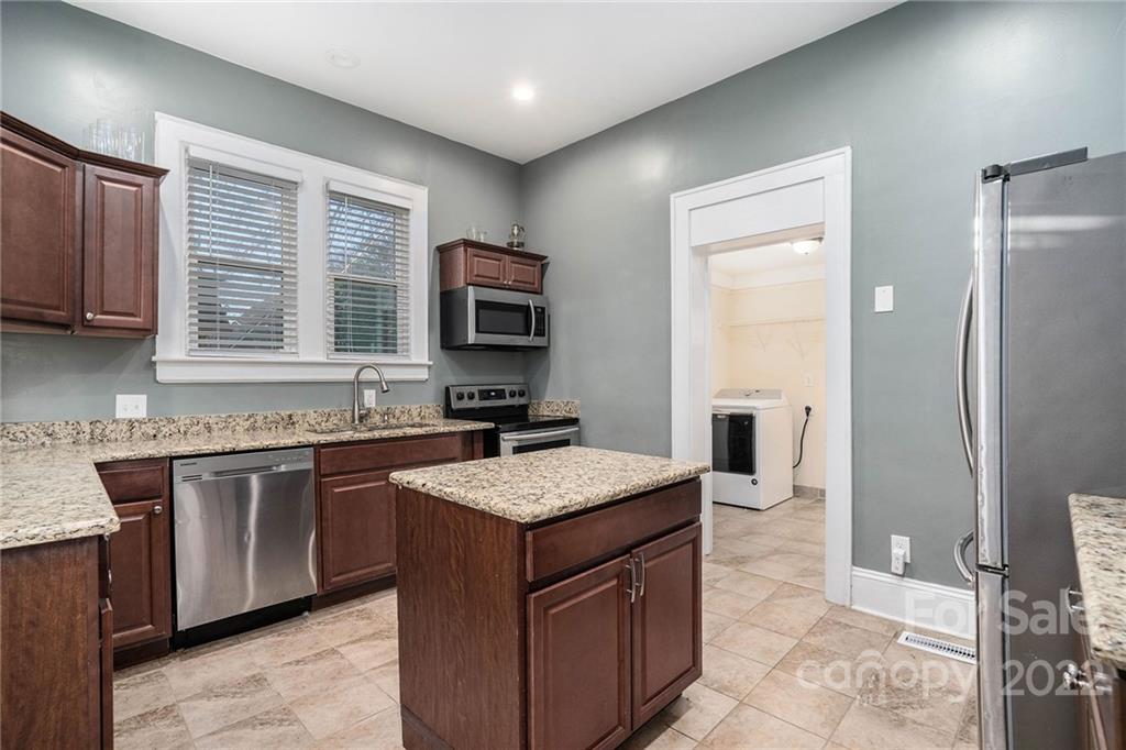 615 E Sycamore Street Lincolnton NC 28092