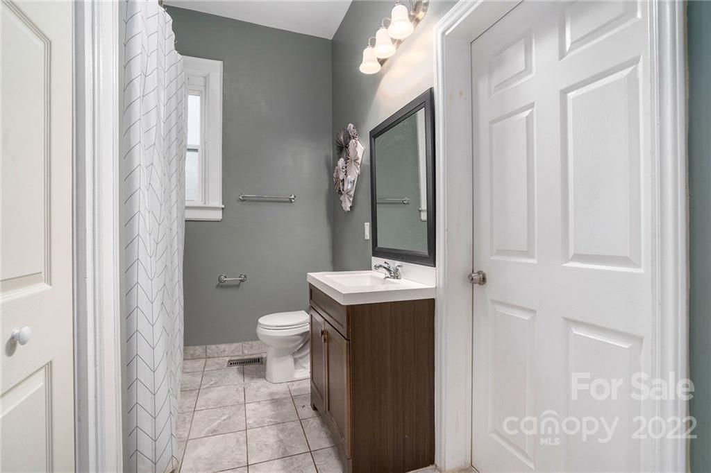 615 E Sycamore Street Lincolnton NC 28092