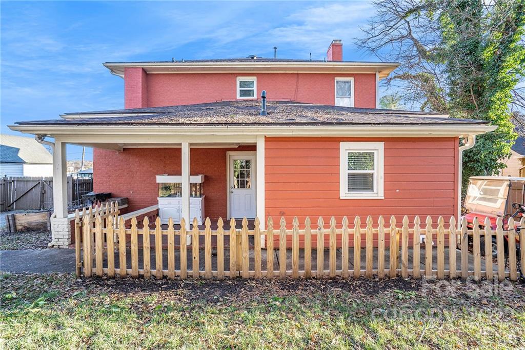 615 E Sycamore Street Lincolnton NC 28092