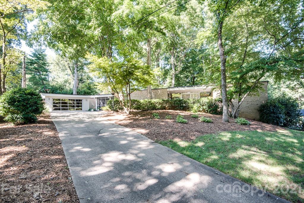 1045 15th Avenue NW Hickory NC 28601
