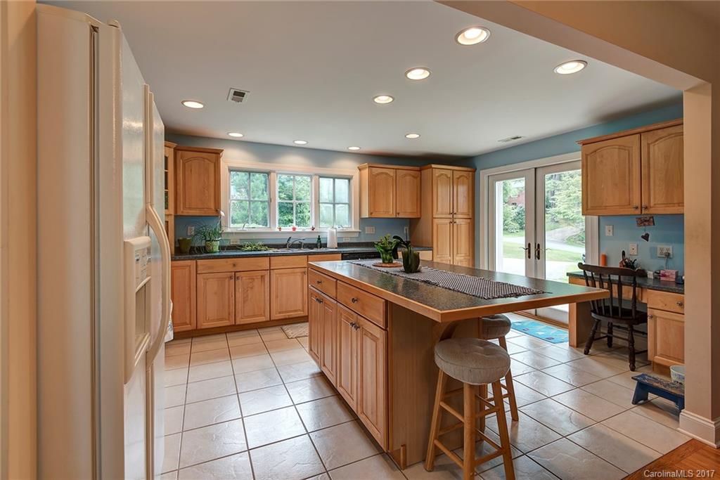 4 Rhoda Court Weaverville NC 28787