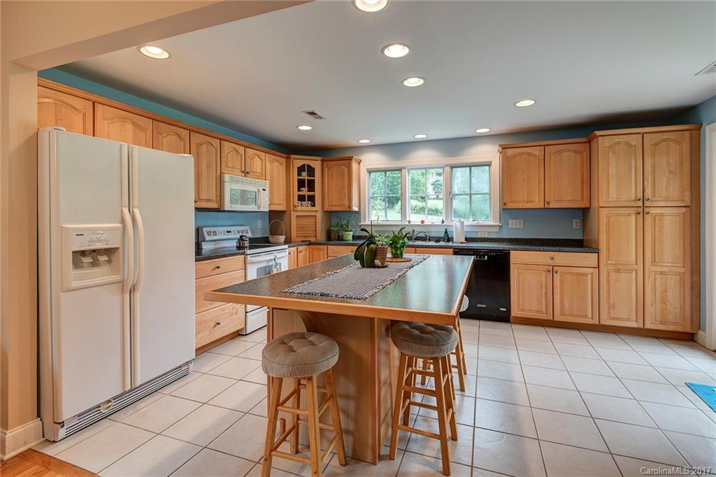 4 Rhoda Court Weaverville NC 28787
