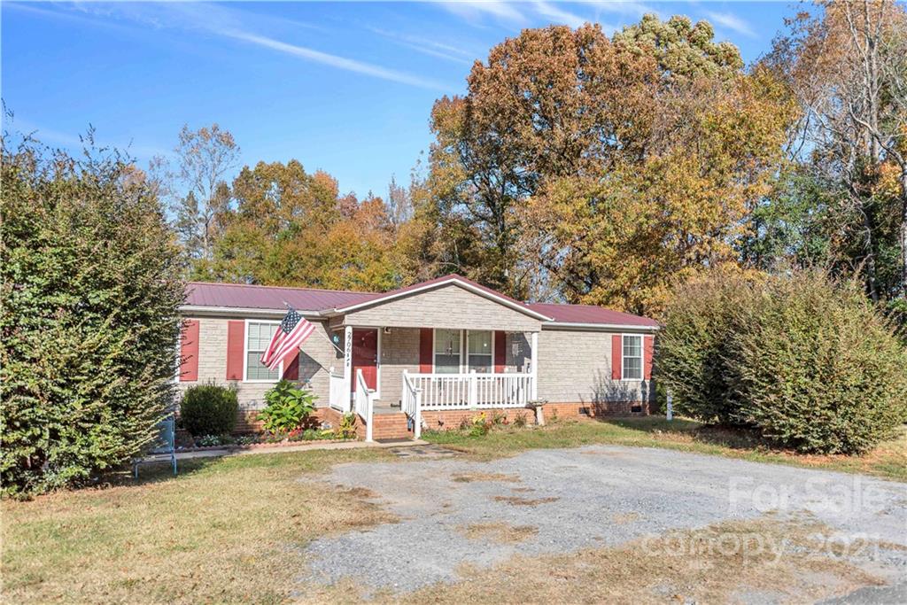 2706 1/2 Lowell Road Gastonia NC 28054