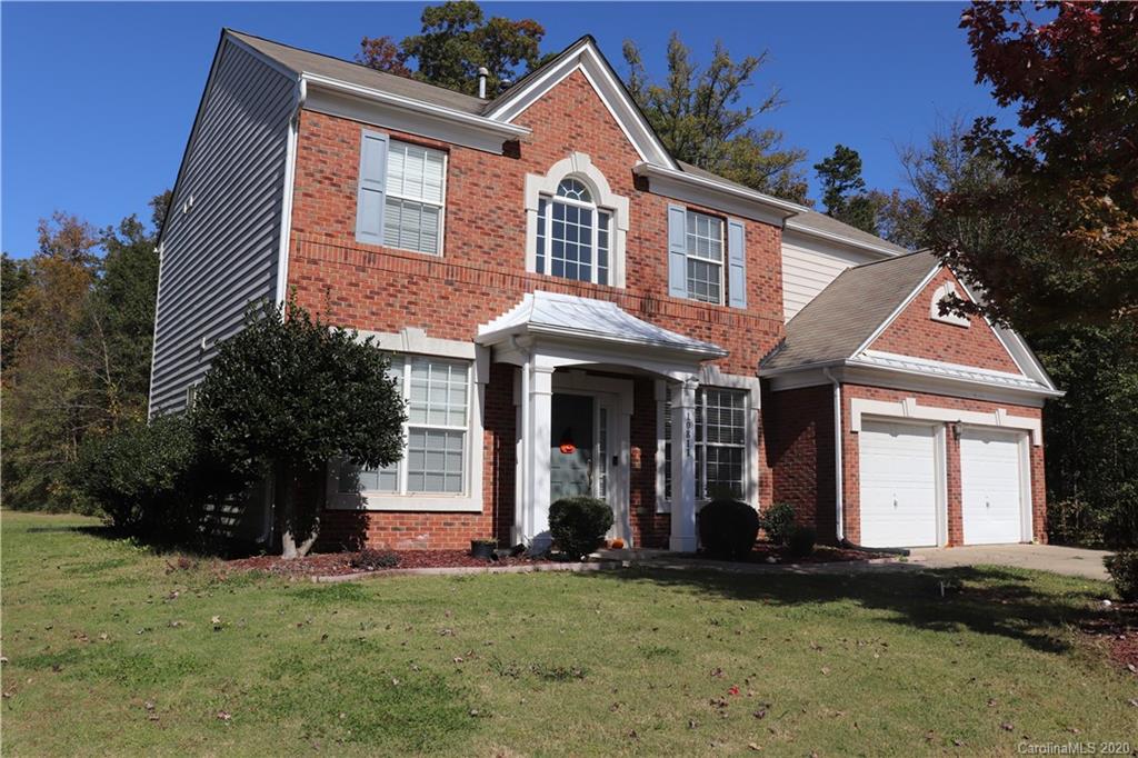 10811 Fountaingrove Drive Charlotte NC 28262