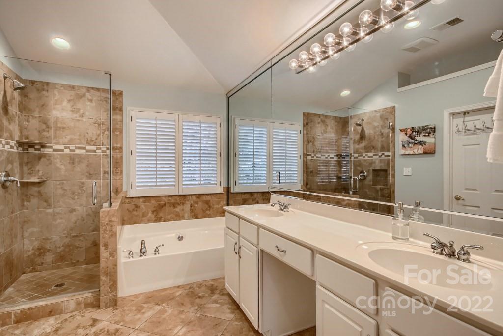 2107 Sablewood Drive Charlotte NC 28205