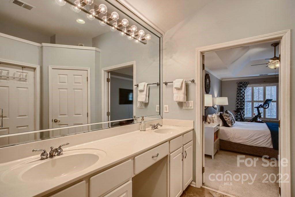 2107 Sablewood Drive Charlotte NC 28205
