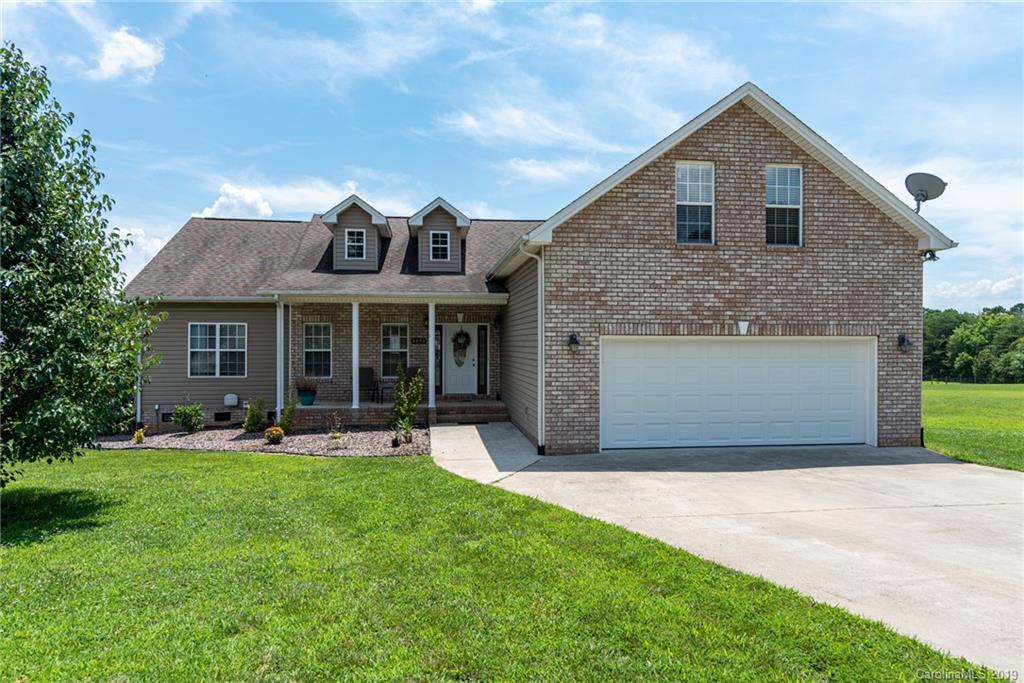 4406 Royal Oaks Drive Lincolnton NC 28092