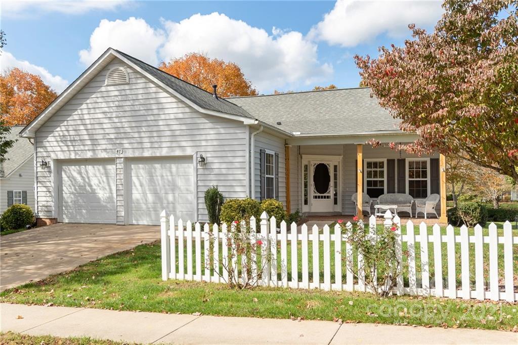 47 Canterbury Trace Brevard NC 28712