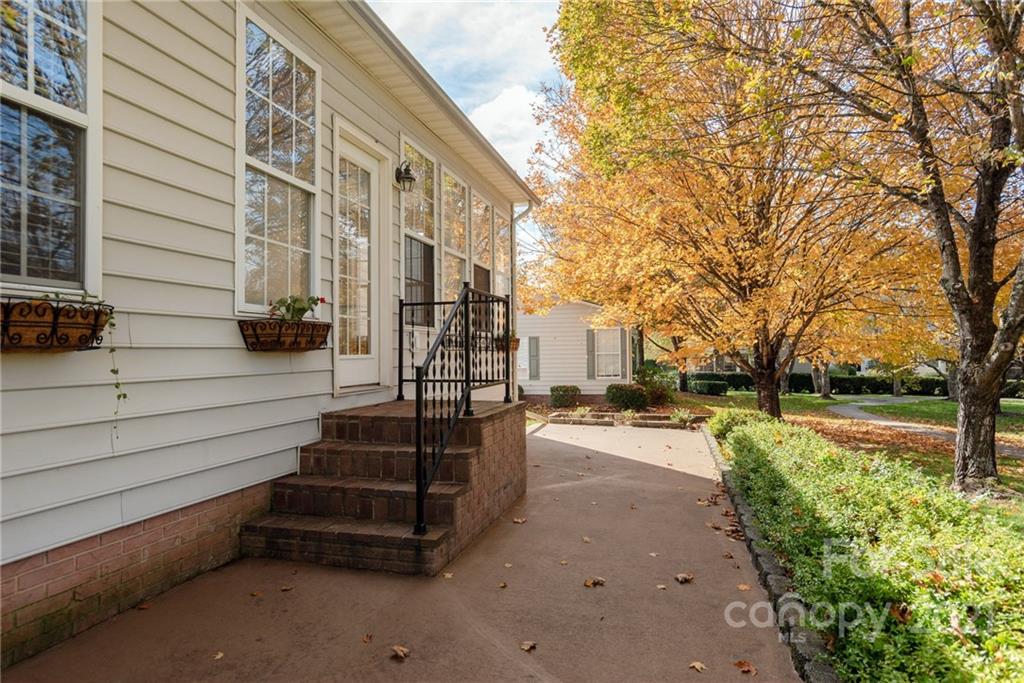 47 Canterbury Trace Brevard NC 28712