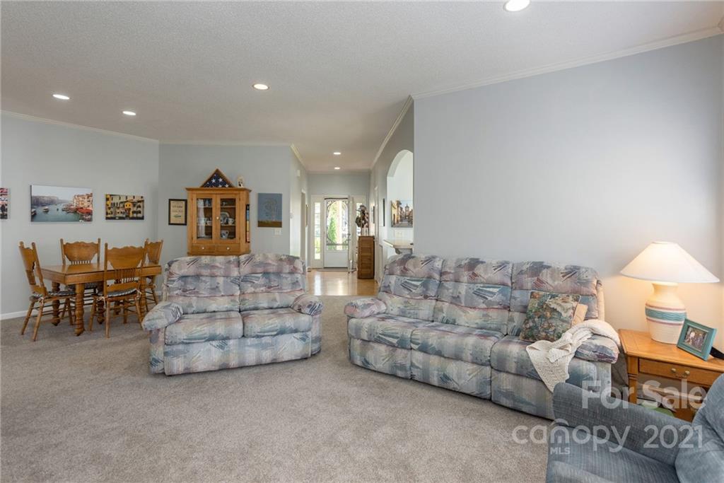 47 Canterbury Trace Brevard NC 28712