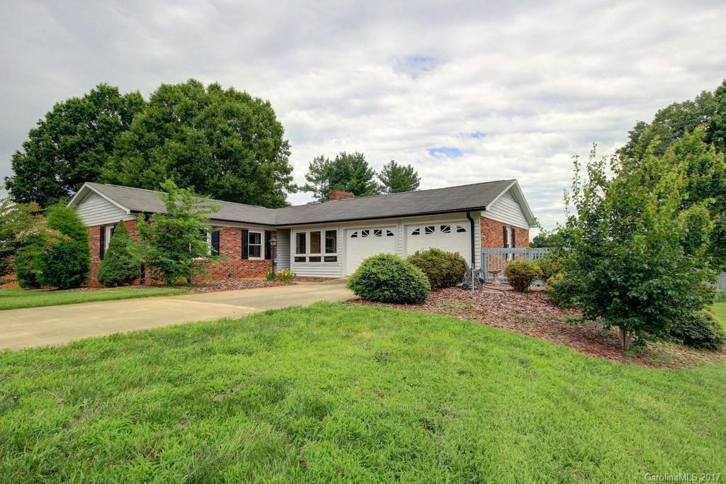 207 S Greenbriar Road Statesville NC 28625