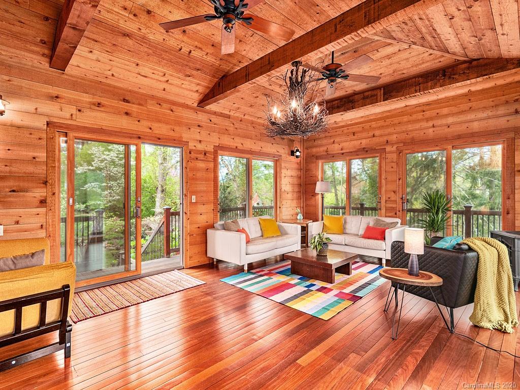 16 Baird Lane Asheville NC 28804
