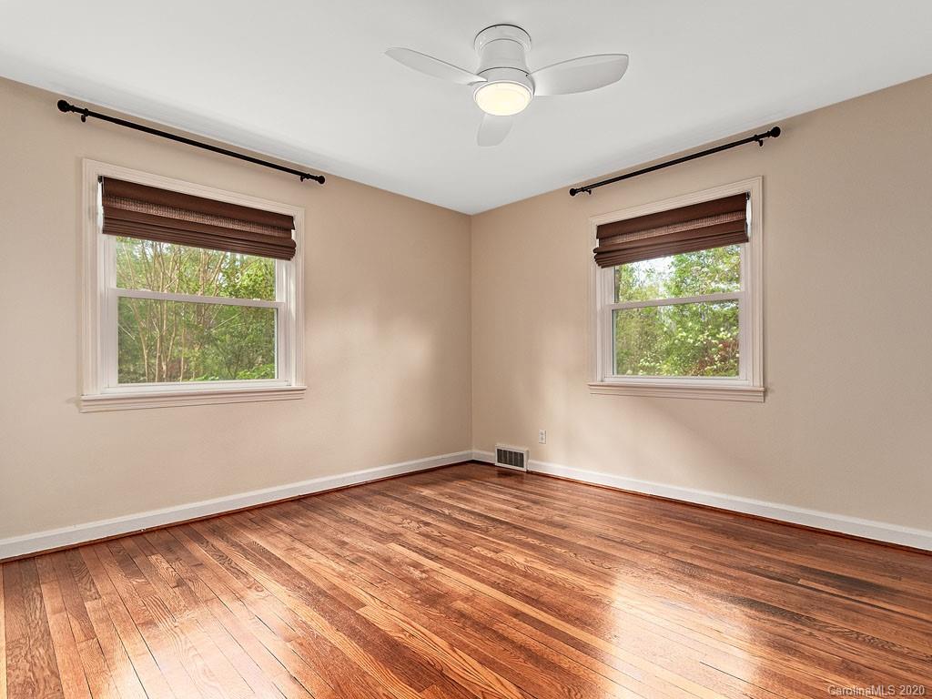 16 Baird Lane Asheville NC 28804