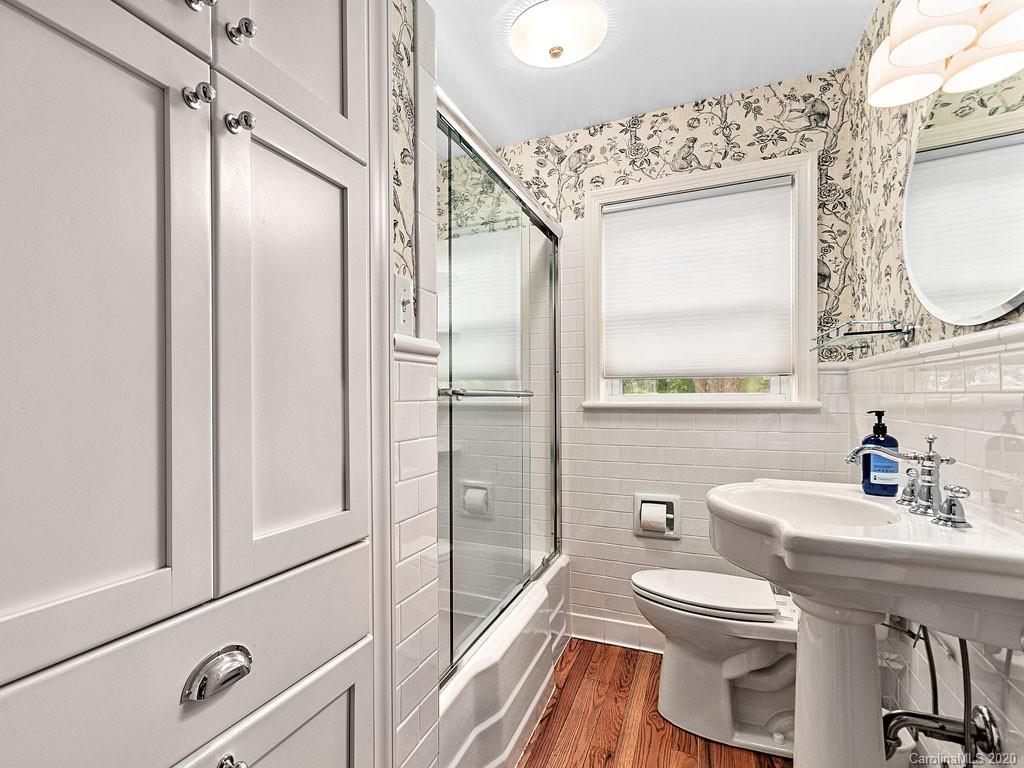 16 Baird Lane Asheville NC 28804