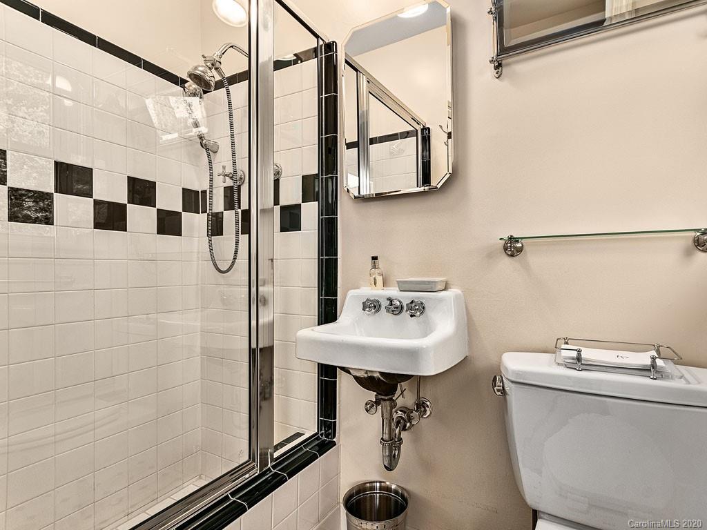 16 Baird Lane Asheville NC 28804
