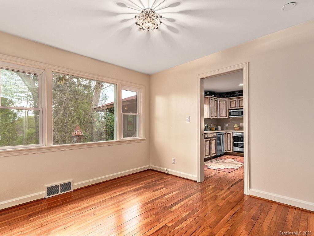 16 Baird Lane Asheville NC 28804