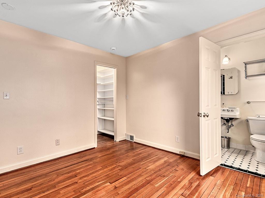16 Baird Lane Asheville NC 28804