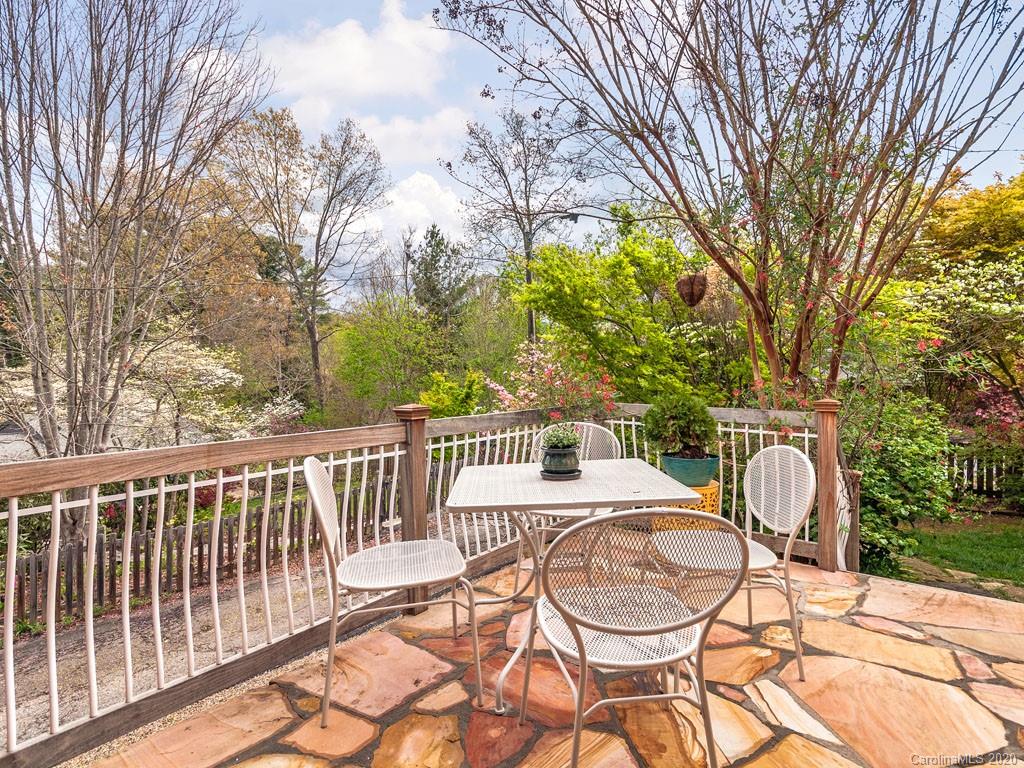 16 Baird Lane Asheville NC 28804