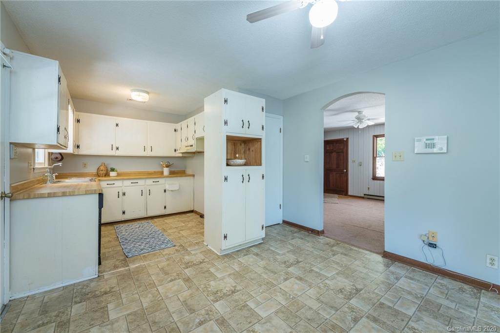 708 Christian Creek Road Swannanoa NC 28778