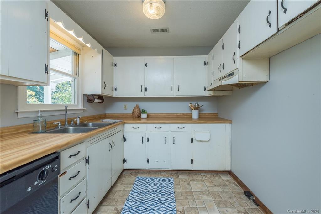 708 Christian Creek Road Swannanoa NC 28778