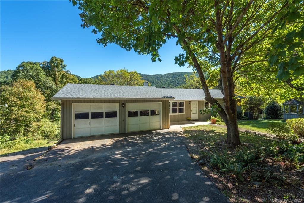 708 Christian Creek Road Swannanoa NC 28778