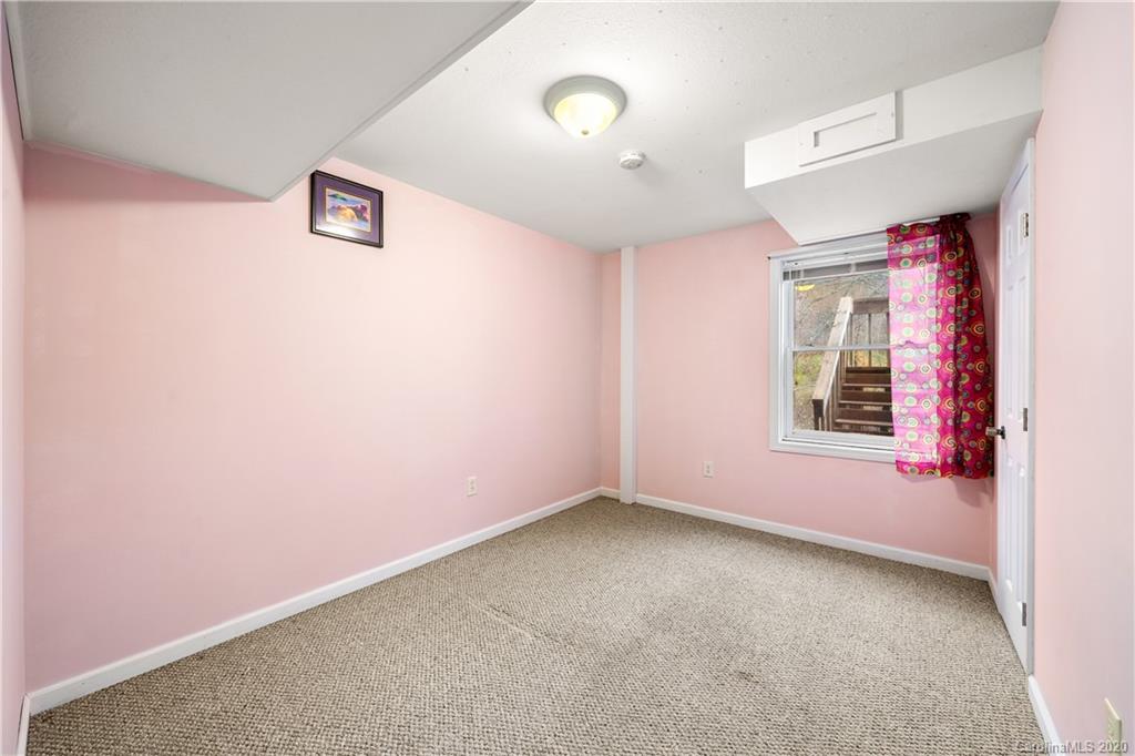 1496 Crymes Cove Road Waynesville NC 28786