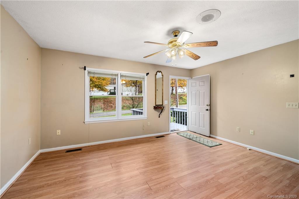1496 Crymes Cove Road Waynesville NC 28786