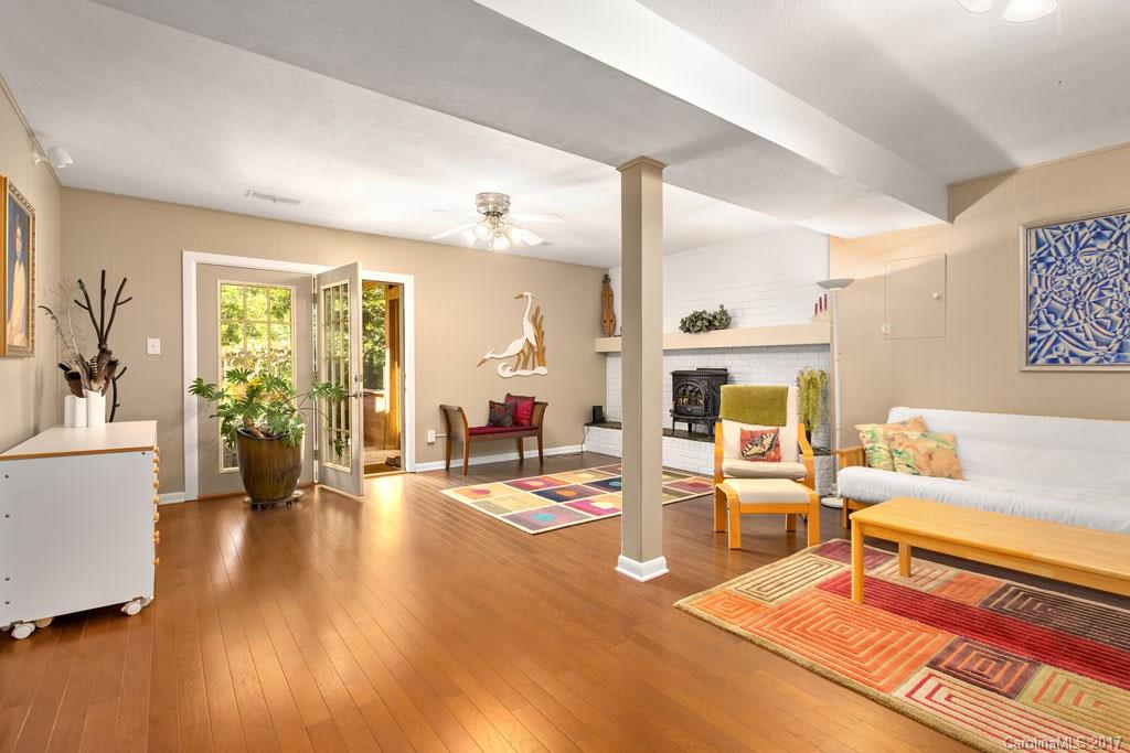 8 Rolling View Drive Asheville NC 28805