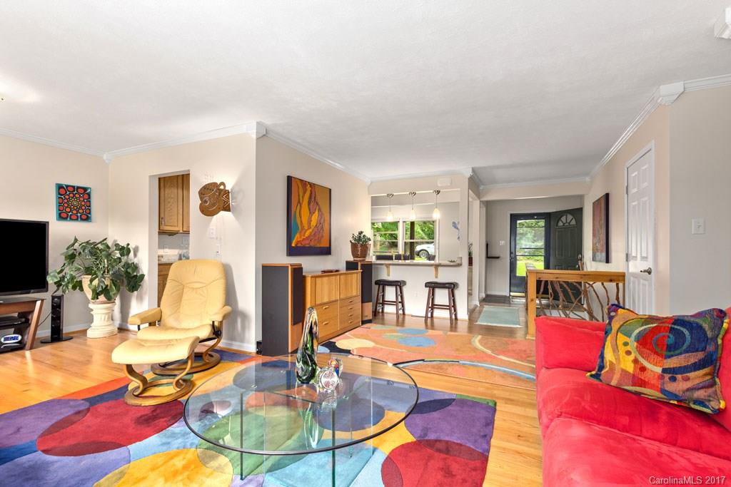 8 Rolling View Drive Asheville NC 28805