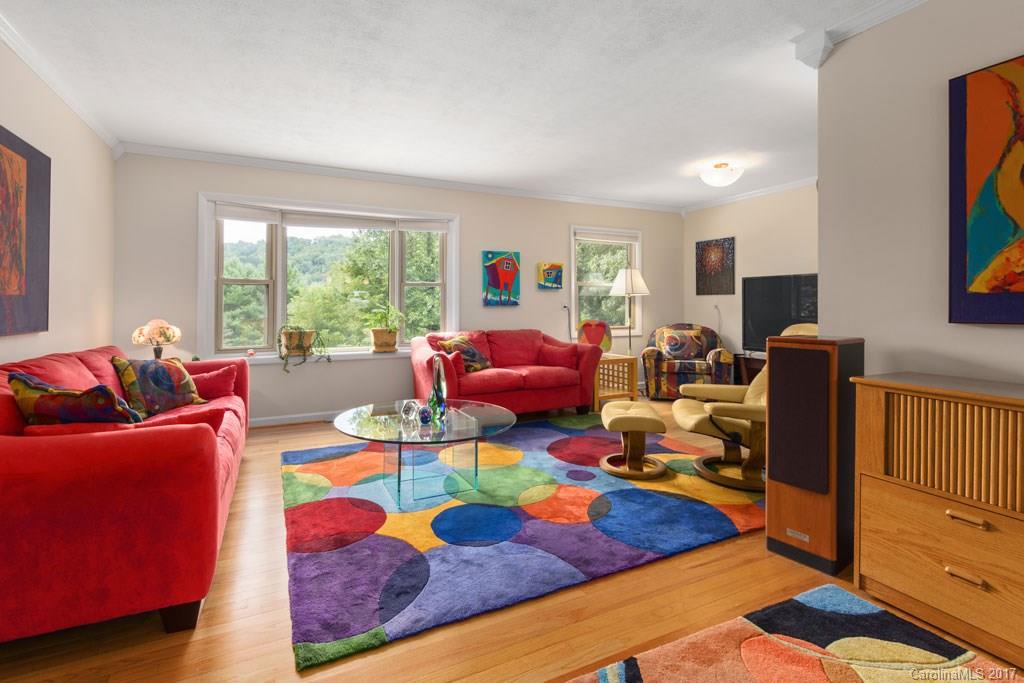 8 Rolling View Drive Asheville NC 28805