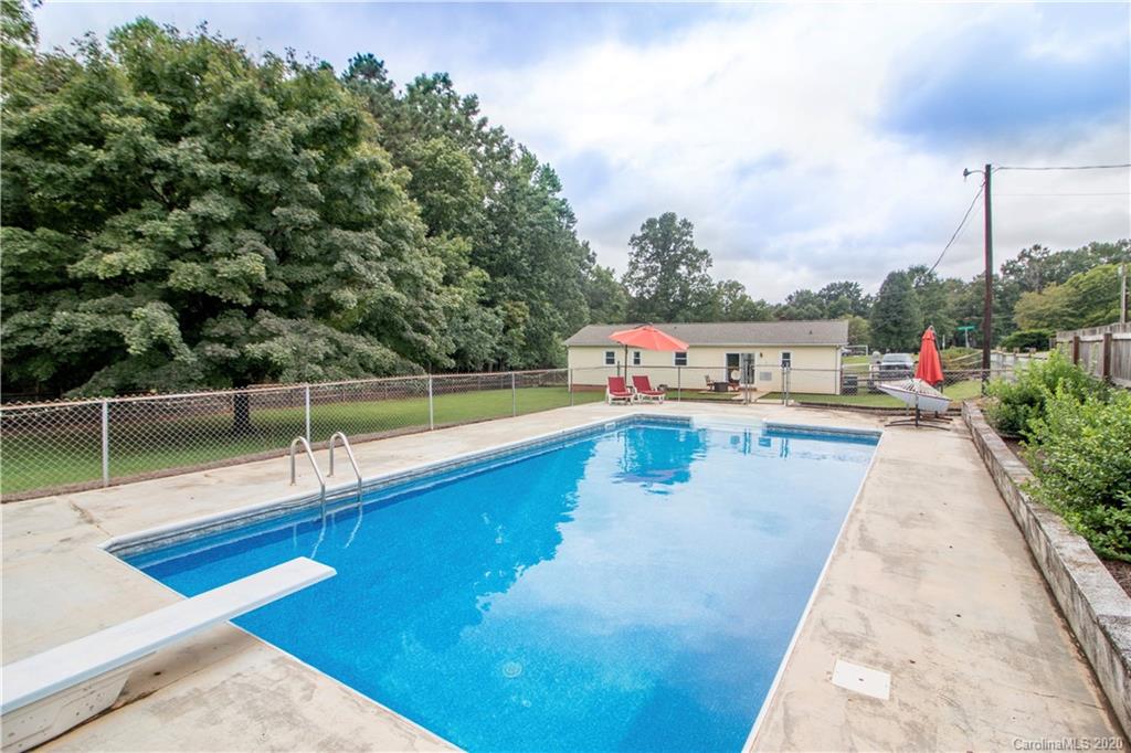 154 Idlebrook Road Statesville NC 28677