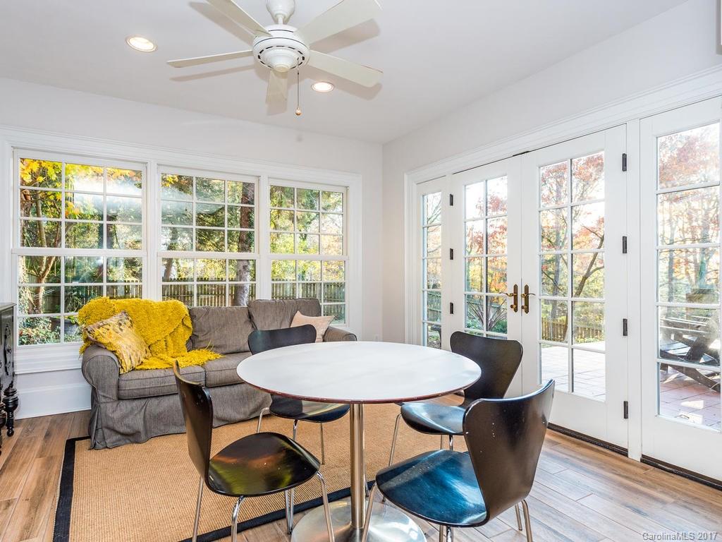 35 Oak Lane Asheville NC 28801