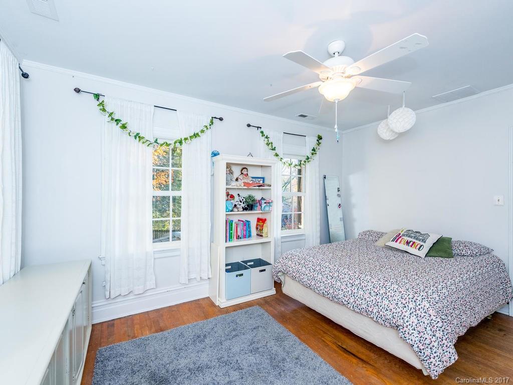 35 Oak Lane Asheville NC 28801