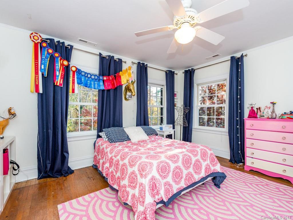 35 Oak Lane Asheville NC 28801