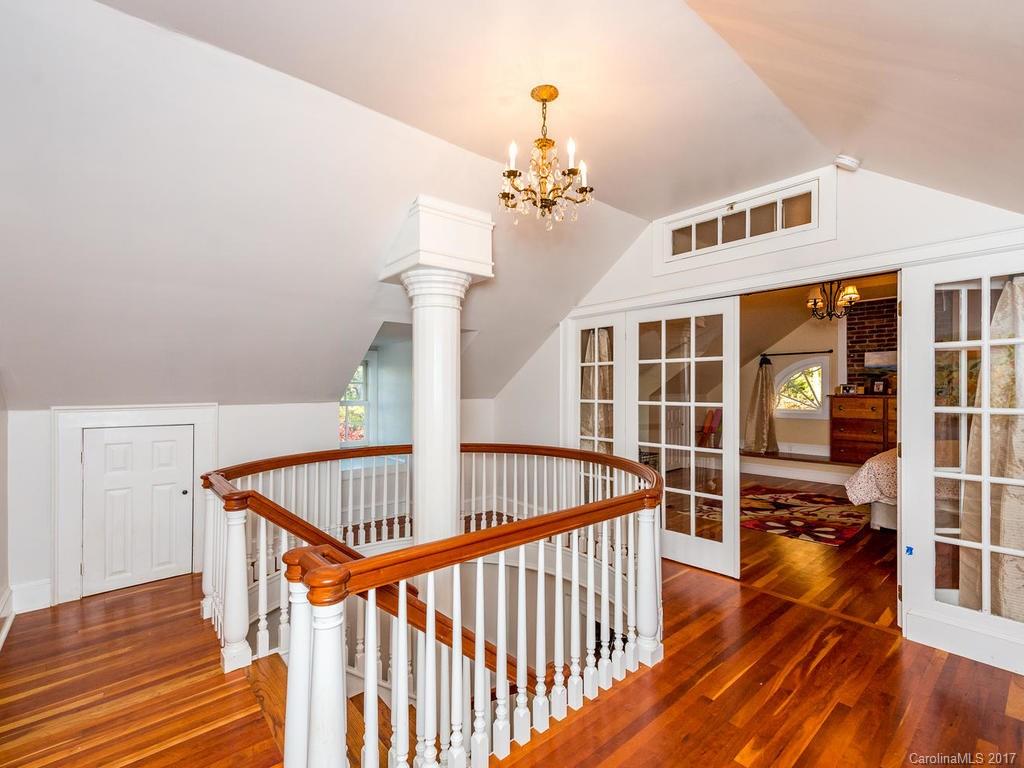35 Oak Lane Asheville NC 28801