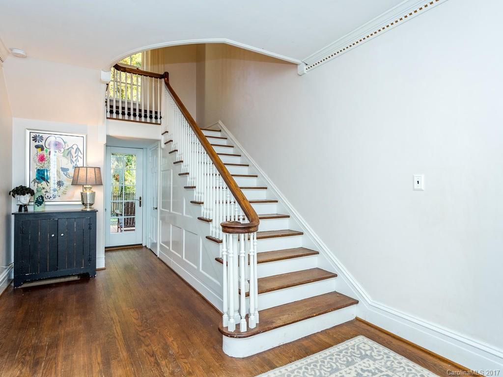 35 Oak Lane Asheville NC 28801