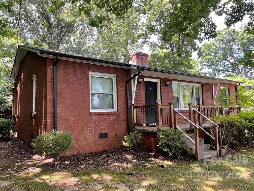 706 12th Avenue NE Hickory NC 28601