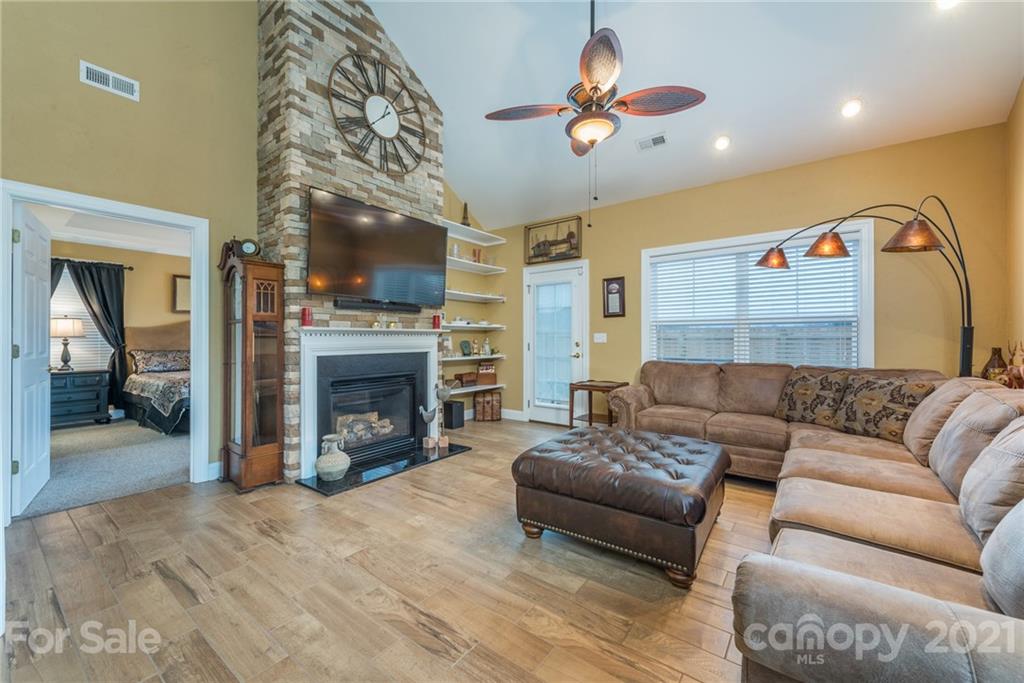 16 Holmes Lane Arden NC 28704