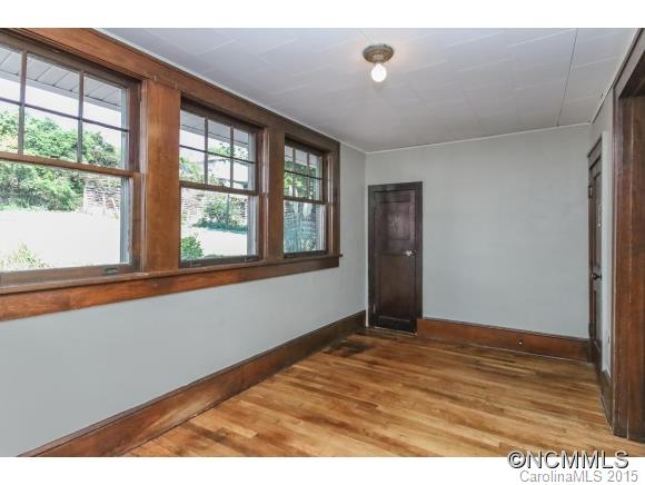 33 Madeline Avenue Asheville NC 28806