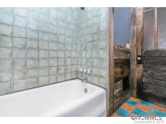 33 Madeline Avenue Asheville NC 28806