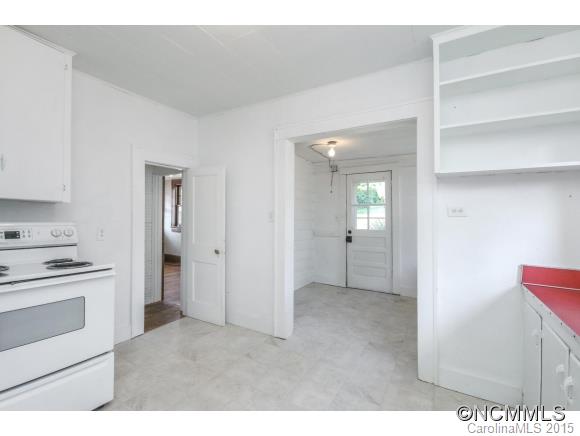 33 Madeline Avenue Asheville NC 28806