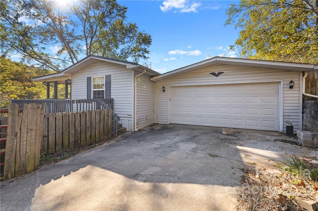 7 Horse Barn Road Candler NC 28715