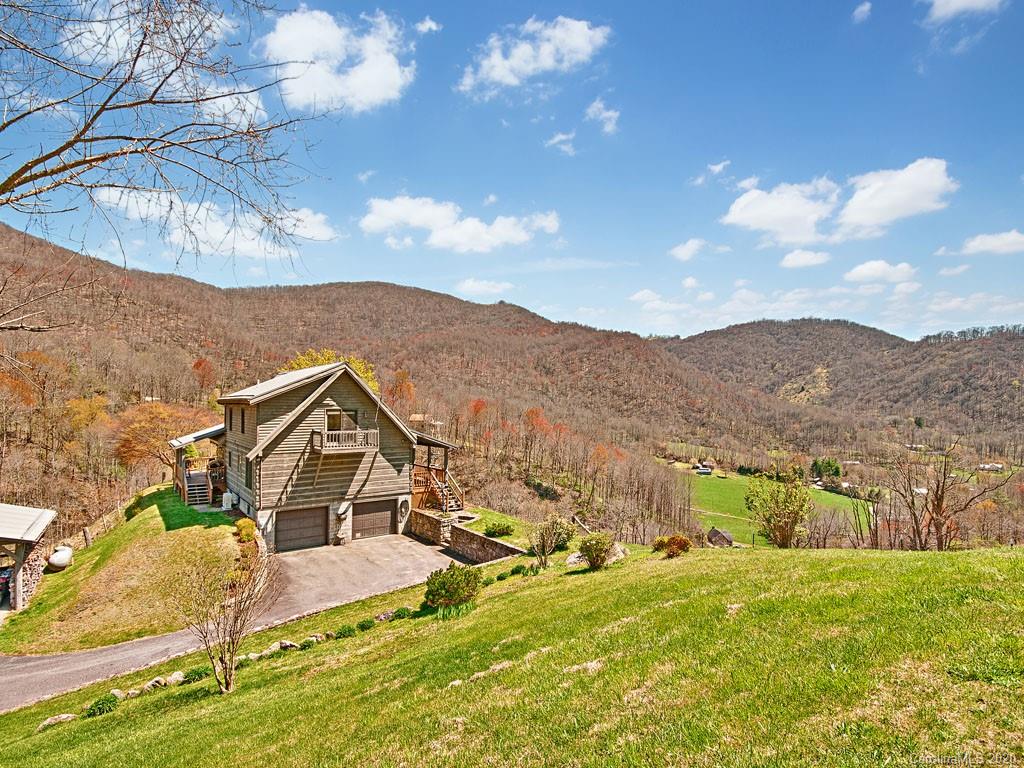 4789 Max Patch Road Clyde NC 28721