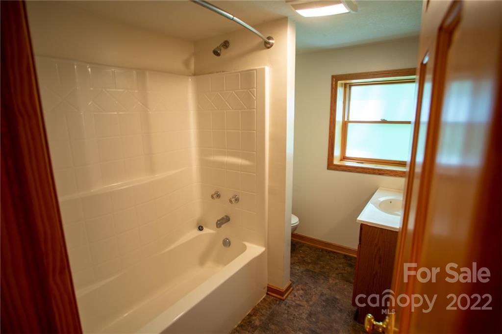 462 Governors View Road Asheville NC 28805