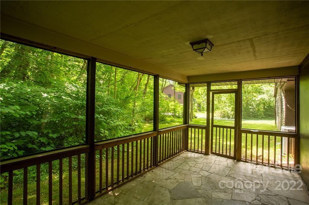 462 Governors View Road Asheville NC 28805