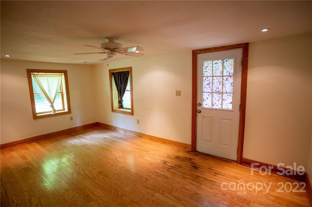 462 Governors View Road Asheville NC 28805