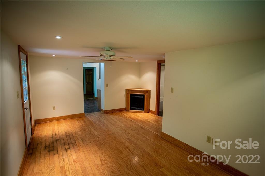 462 Governors View Road Asheville NC 28805
